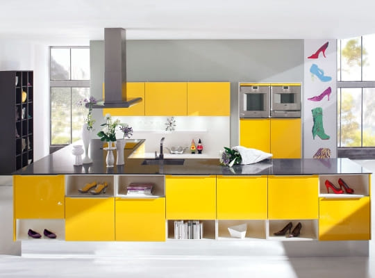 Cuisine Opal 5699 jaune vif mat et brillant, îlot épuré