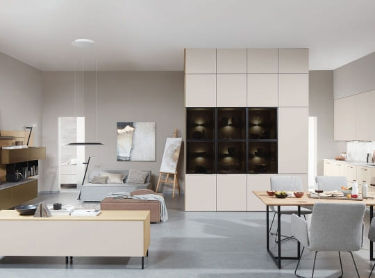 Cuisine SMART‑M 4611‑B verre noir satiné et base en bois brun