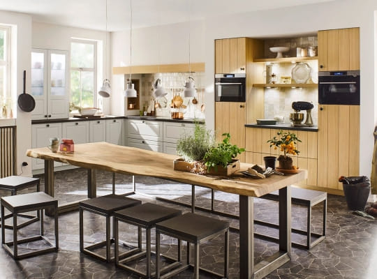 Cuisine Sofie‑B 4799 beige-gris laqué velouté et bois clair naturel