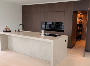 Projet de cuisine contemporaine à Grâce-Hollogne, vue d'ensemble