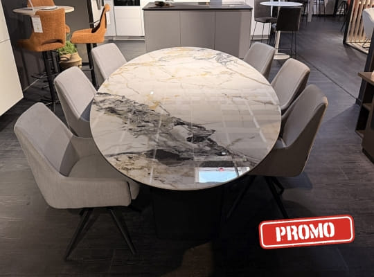 Table salle à manger ovale en céramique Marbre doro à 2620 €